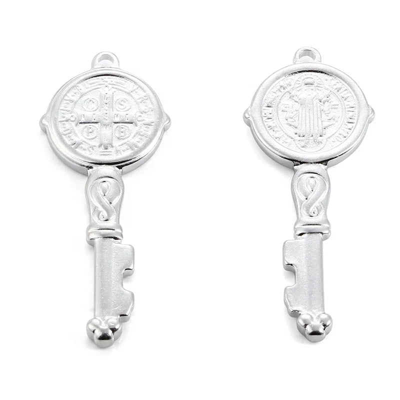 New Fashion Classic Style Jesus Pattern Stainless Steel Pendant Jewelry Accessories & Findings for Everyone  DIY Jewelry Maki