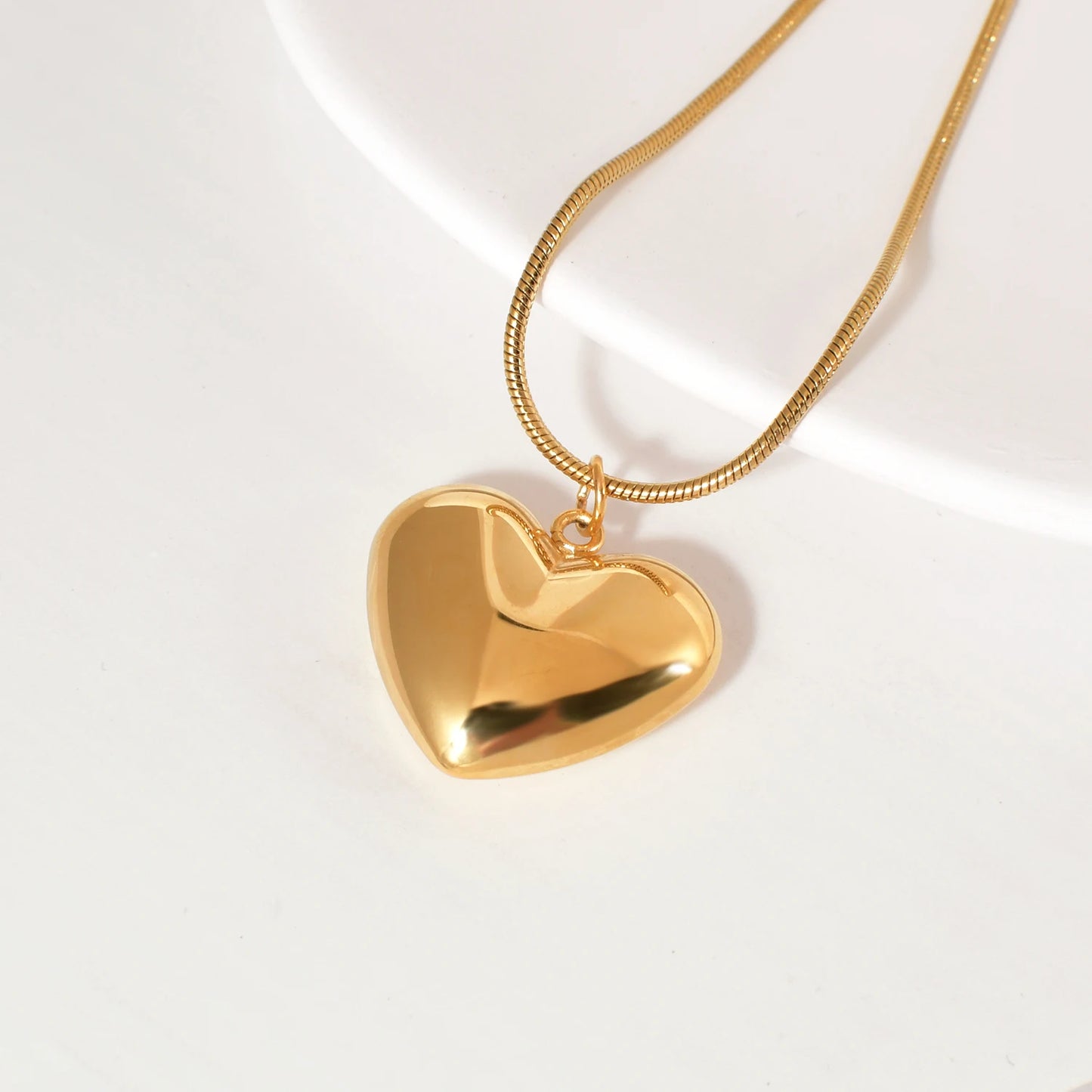 Waterproof Snake Chain Stainless Steel 18K Gold Plated Chokers Love Chunky Heart Charm Pendant Necklace Jewelry Making for Wo