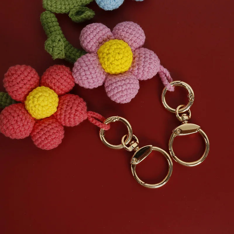 Creative Handmade Key Chains for Women Bag Charm Pendant Key Rings Sweet Cute Multicolor Flower Crochet Keychain Flower Keych