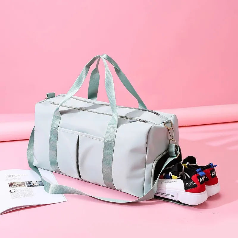 2026 Custom Logo Waterproof Zipper Closure Portable Travel Large Capacity Gym Yoga Duffel Bag for Unisex Fashion Luxury Moder