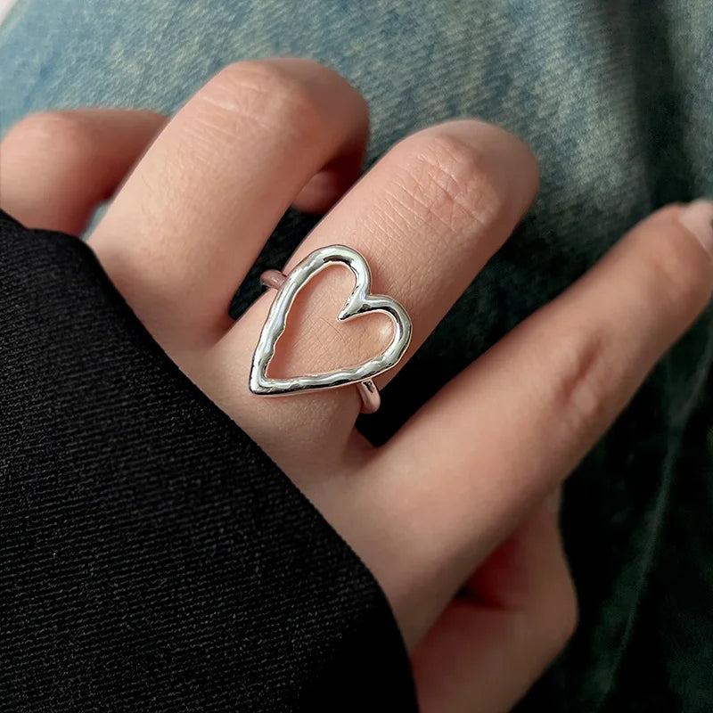 2025 Trendy Hollow Love Chunky Rings Retro Opening Adjustable Rings Heart Rings for Women Jewelry Decoration