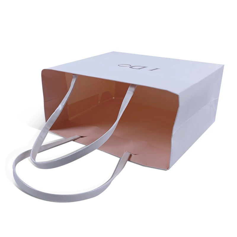 Custom Logo Low Moq Quality Eco-Friendly Recyclable Material Paper Bags with Ribbon Handle for Retail