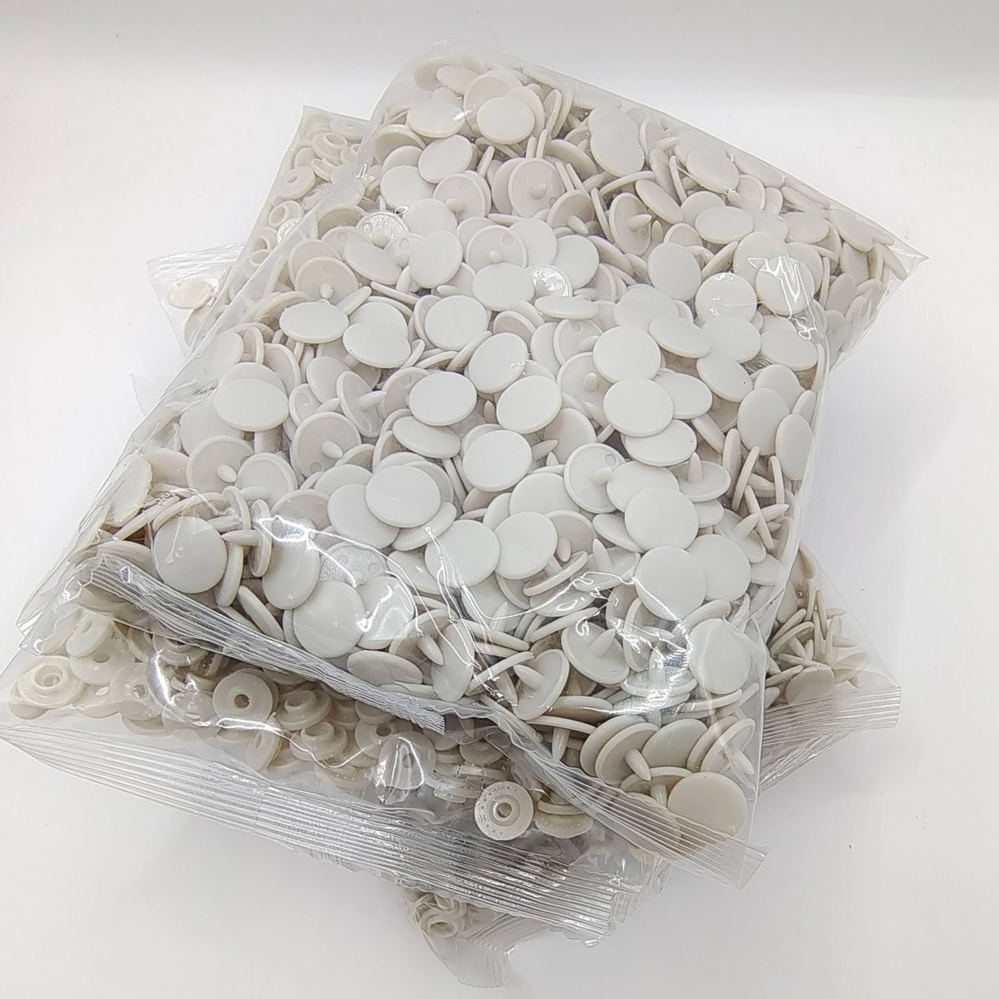 Ready to Ship 9000pcs 10.7mm Round Plastic Snap Button Snaps Fasteners Garment Accessories for Clothes Clips