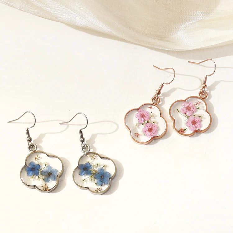 Women's Fashion Dried Flower Earrings Stainless Steel Gold Plating Resin Jewelry Droplet Shape 'Forget Me Not' Flowers Style