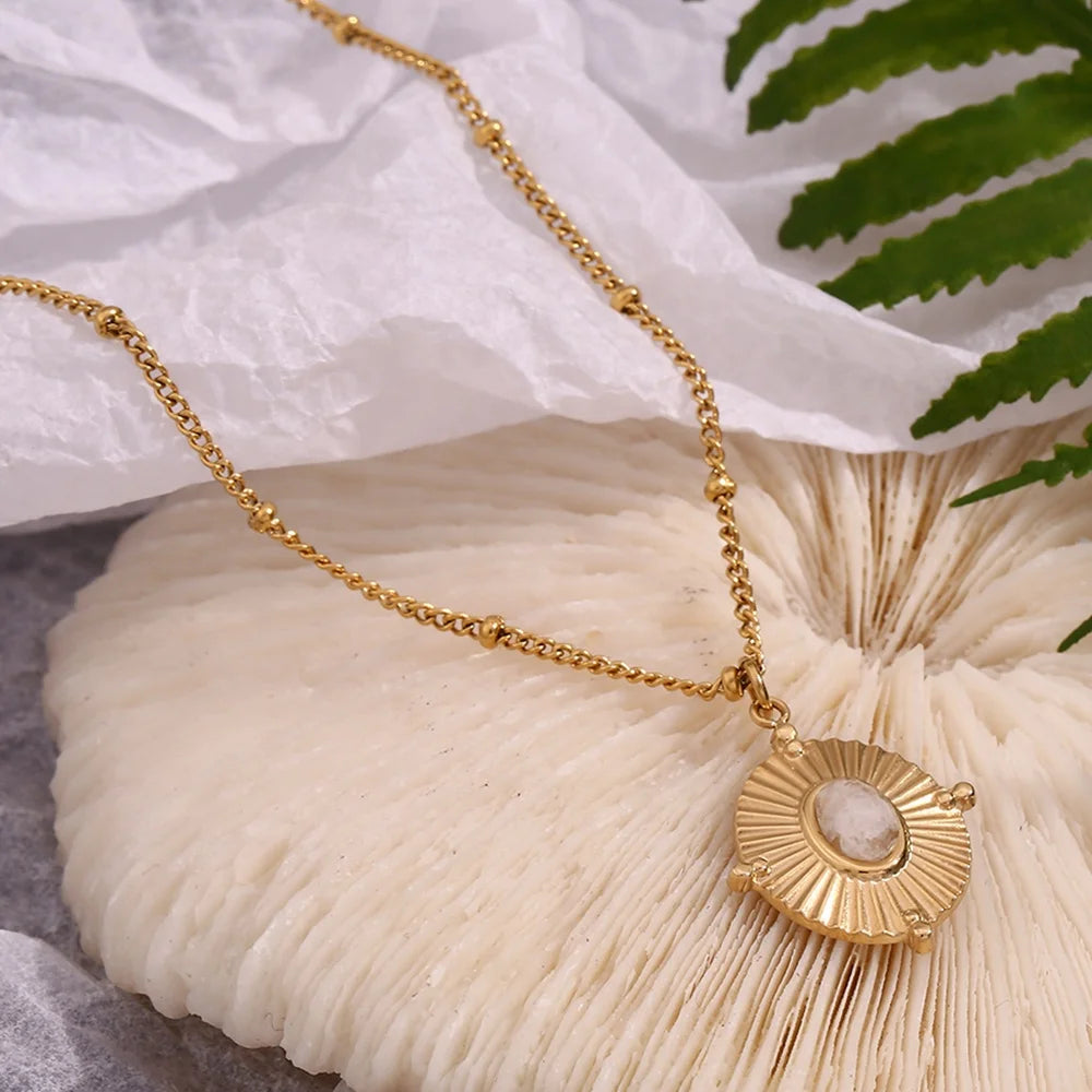 Dreamshow Oval White Crystal Engraved Pendant Necklace Gold Plated Jewelry Stainless Steel Vintage Jewelry for Women