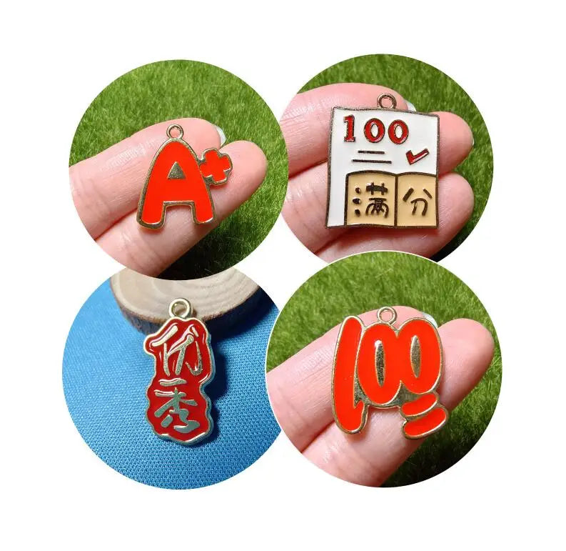 100Pcs/Lot Assorted Enamel Graduation Charms Pendant Gold Plated Letter A+ 100 Points Dangles for DIY Jewelry Craft Making