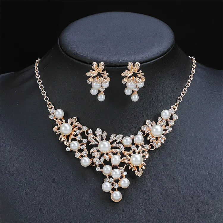 Wholesale New Vintage Palace Style Exaggerated Pearl Diamond Gold Plated Necklace Women Statement Jewelry Set