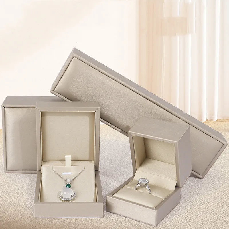 Factory Wholesale Custom Luxury Velvet Jewelry Packing Box Thick Sponge Necklace Leather Jewelry Ring Pu Box