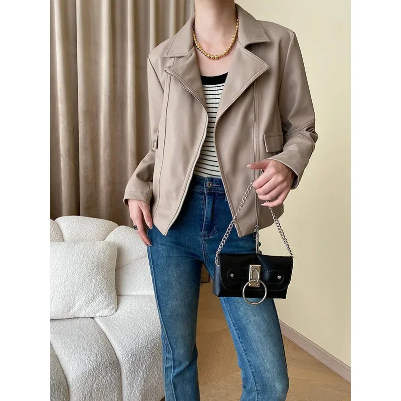 2024 Women's Casual Vintage Motorcycle Faux Leather Jacket Street Fashionable with Zipper Closure