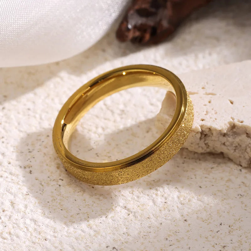 18K Gold Ring Stainless Steel 4mm New Design Fashion Design Ring for Wedding Band