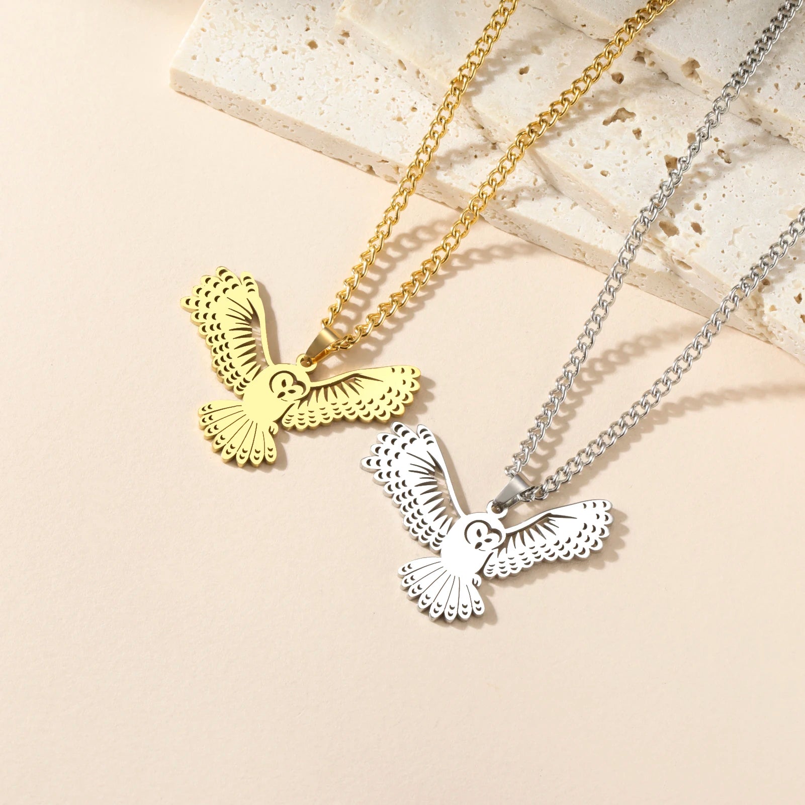 Exquisite Hollow Owl Stainless Steel Necklaces for Women Fashion Nature Animal Jewelry Magical Owl Bird Pendant Party Gift