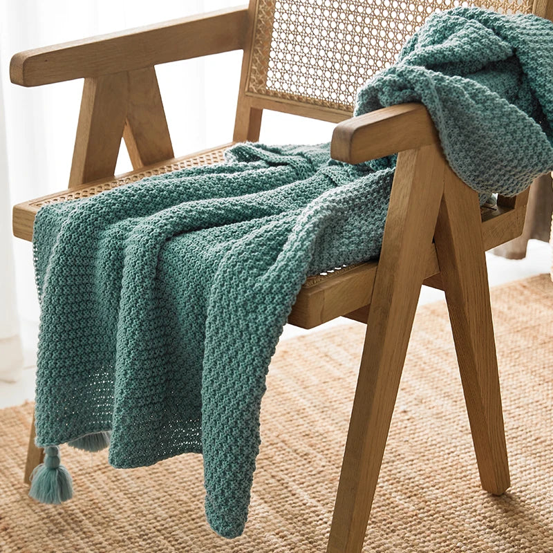 Modern Soft Green Acrylic Tassels Knitted Eco-Friendly Anti-static Throw Blanket for Sofa