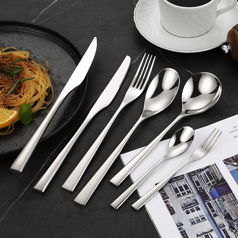 Metal Luxury Style Flatware Silverware Set Royal Spoon and Fork Set 304 Stainless Steel Gold Cutlery Set for Wedding Restaura
