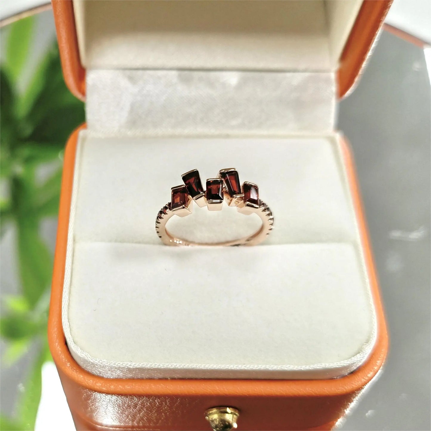 10k/14k/18k Rose Solid Garnet Red Stone Gold Ring Women Wedding Ring in Baguette Cut Trapezoid Cut Round Cut