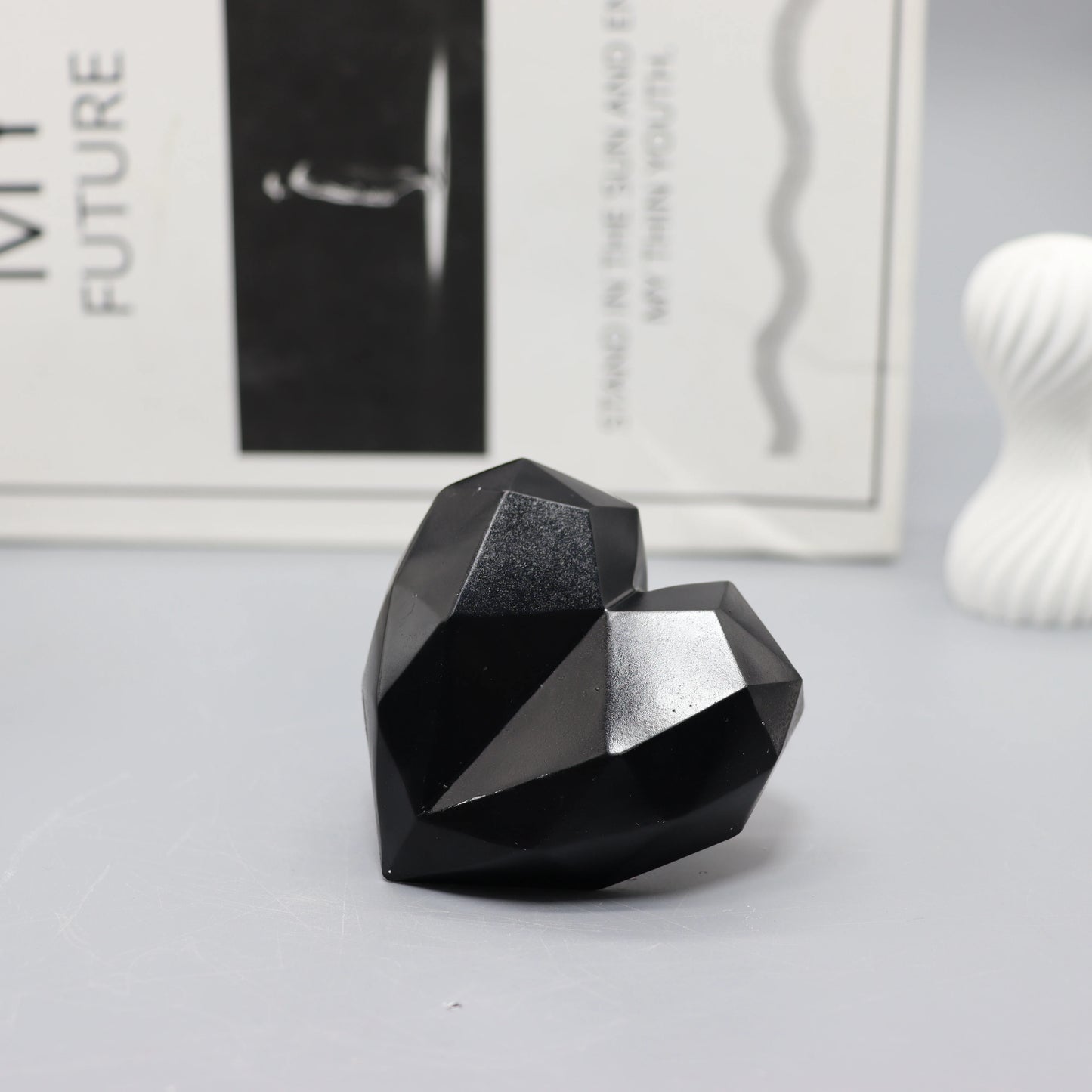 Wholesale Eco-Friendly Black Painted Solid Shaped Gypsum Scented Stone Car Vent Air Freshener Perfume Fragrance Oil Diffuser