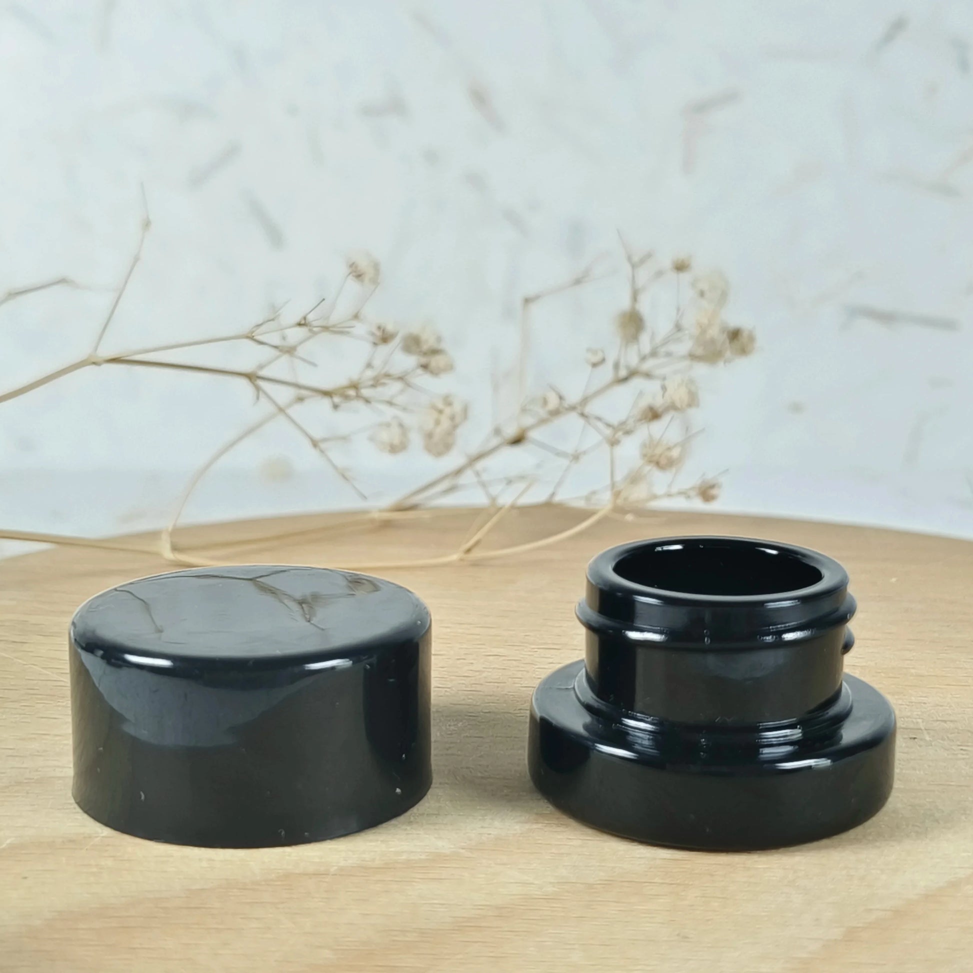 Custom Printing 3ml Round Black Concentrate Oil Jar Small Concentrate Childproof Glass Jar With Lid Packaging