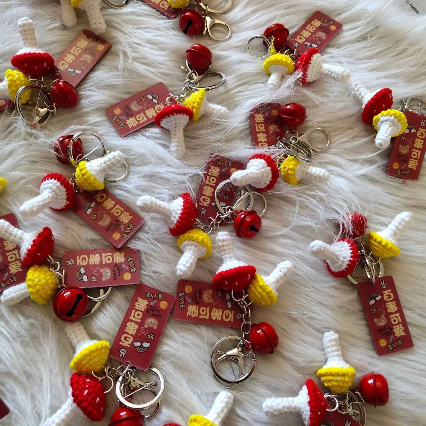 Mushroom Plush Keychain Handmade Knitted Yellow Red Mushroom Key Rings Pendant Cute Key Chains Girls Kids Gift Mushroom Keych