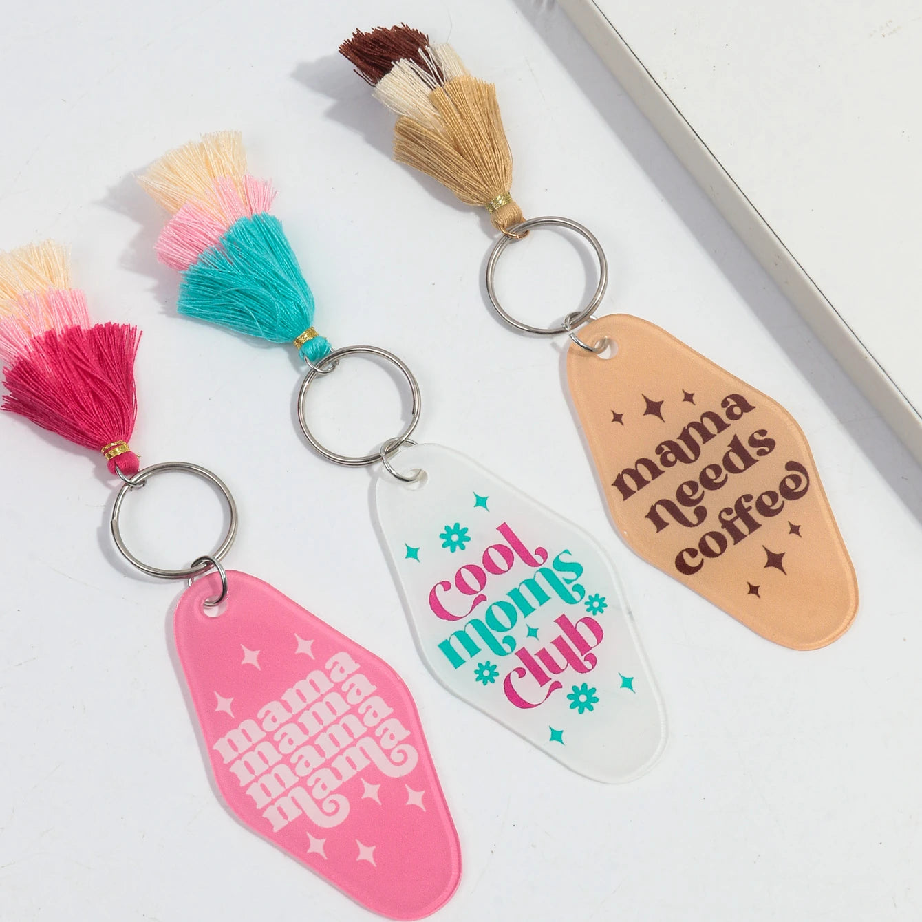 Wholesale New Creative Color Letter Print Custom Luggage Key Holder Hotel Keys Vheap Mother's Day Gift Mama Acrylic Keychain