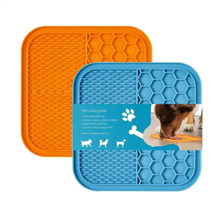 Silicone Waterproof Pet Food Mat Dog Bath Peanut Butter Lick Pad Pet Dog Lick Mat With Suction Cups