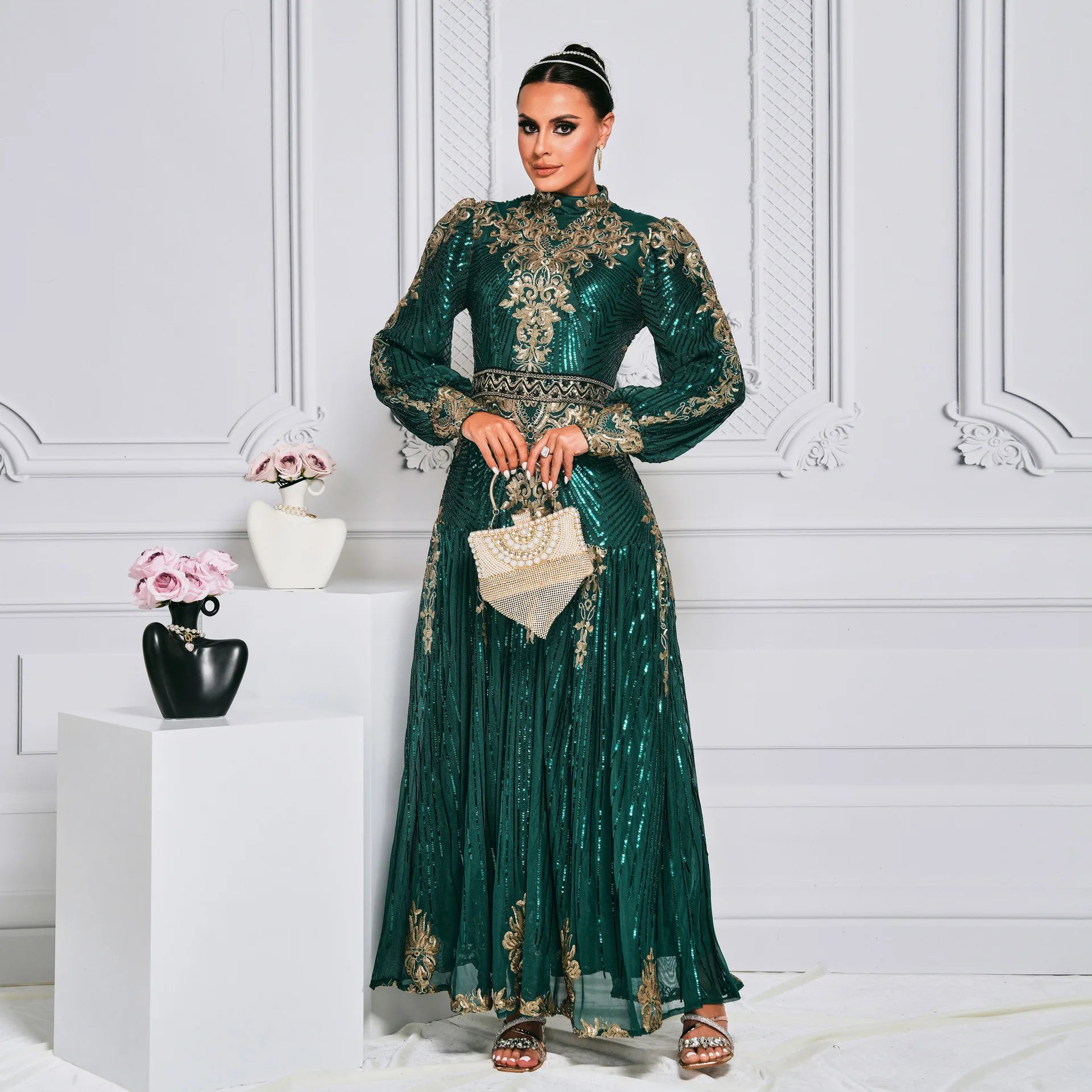 New Design Wholesale Luxury Abaya Turkey Ladies Party Evening Elegant Sequin Long Sleeve Abaya Women Muslim Dresses Dubai Aba