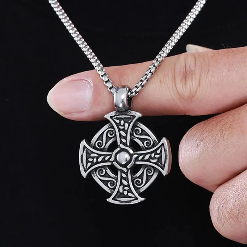 New Fashion Stainless Steel Celtic Viking Cross Jewelry Viking Retro Round Cross Pendant Necklace for Men