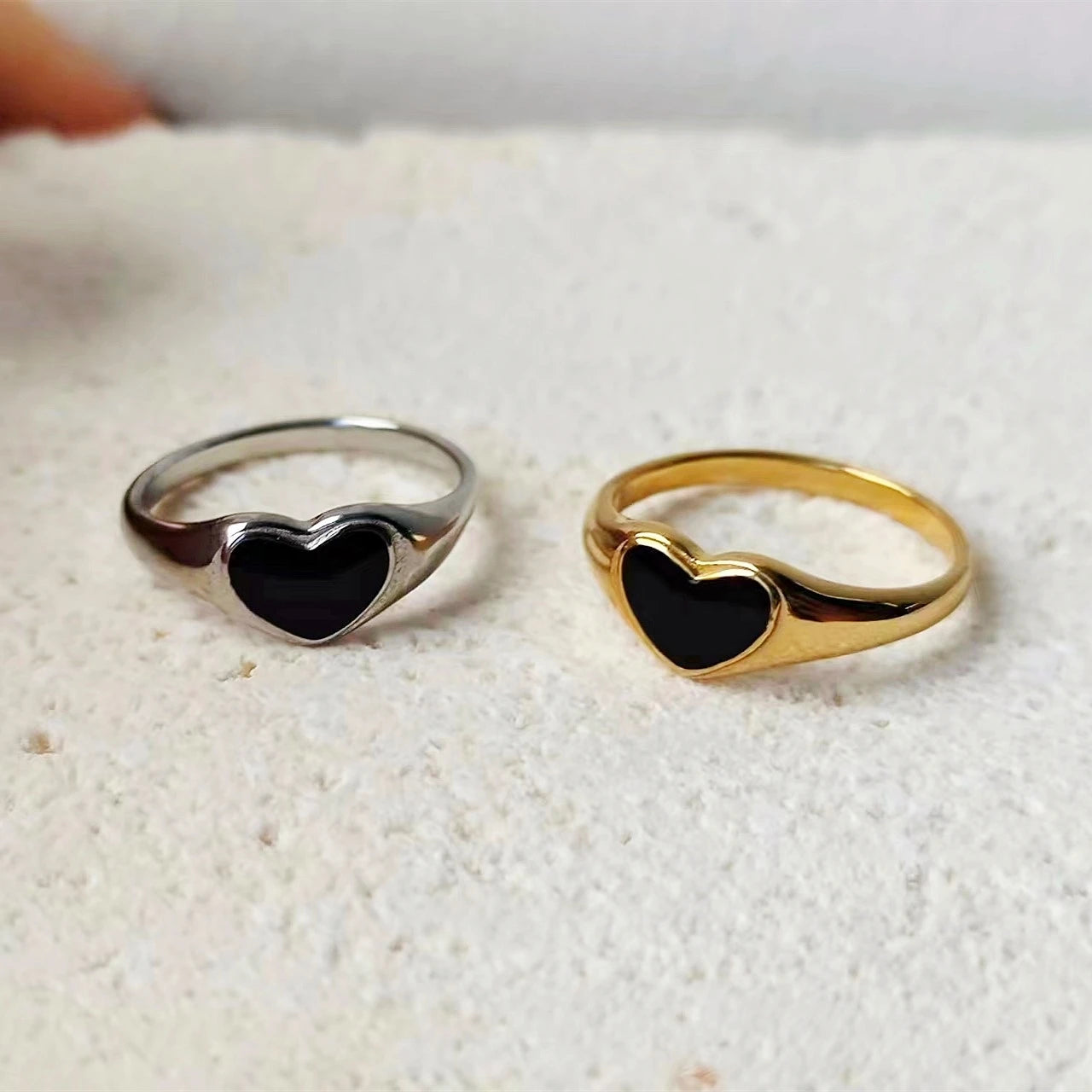 Fashion Black Enamel Heart Open Rings Stainless Steel Gold Silver Jewelry Plain Heart Shape Signet Ring for Couple