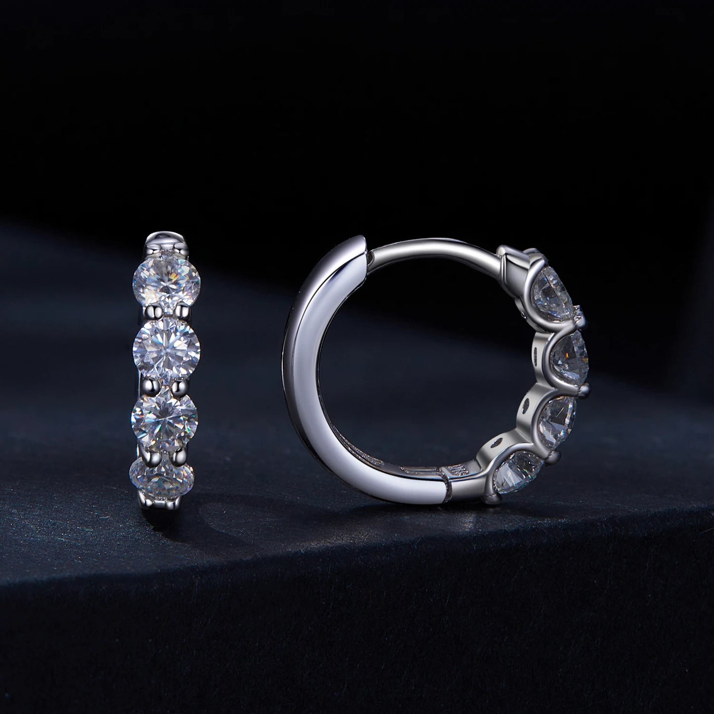 Luxury Modern Casual 2023 Huggie Earrings 925 Sterling Silver Jewellery Western Girls Moissanite Cluster Earring for Women