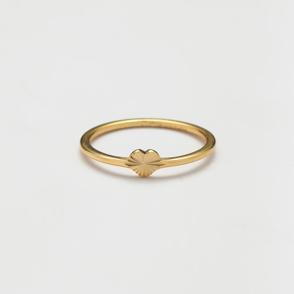 YF5036 Minimalist Design 18k Gold Plated Love Ring Geometric Heart Shaped Stainless Steel Ring Non Tarnish Waterproof Jewelry