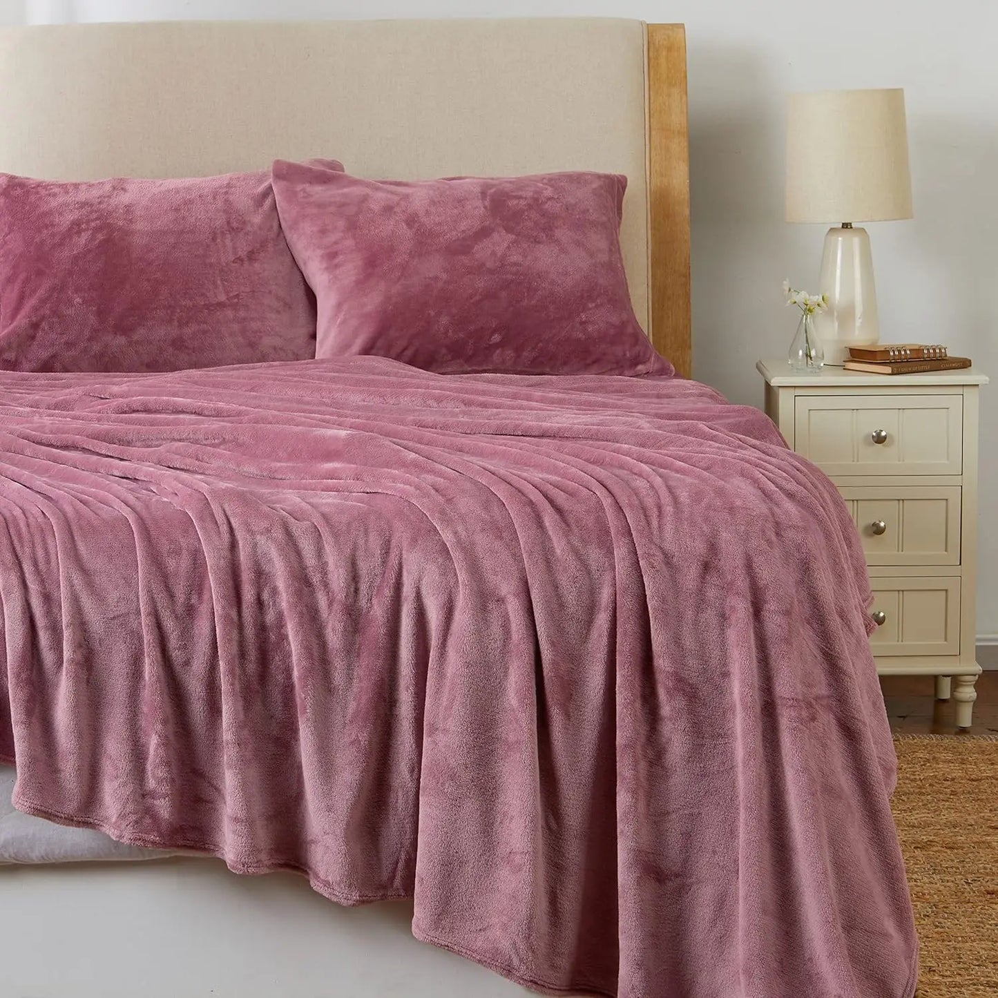 Super Soft Velvet Plush King Size Bed Sheet Set Woven Technics Without Pilling Sherpa Velvet King Size Bedding Set