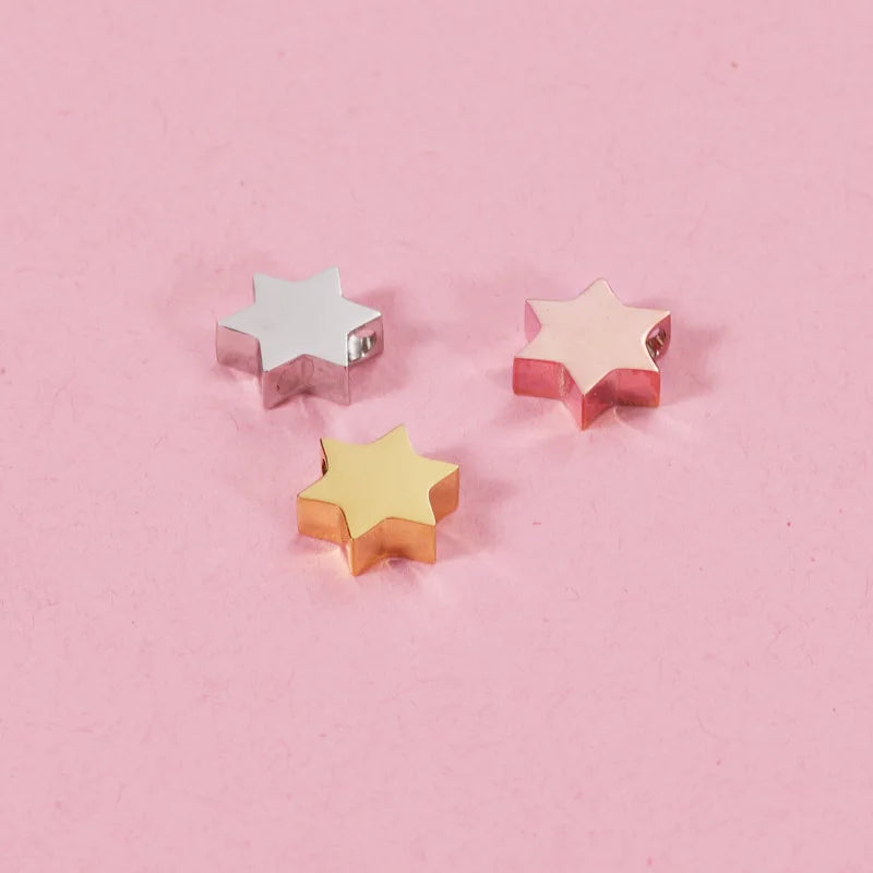 High Quality Mirror Polished Name Brand Laser Engrave Pendant Stainless Steel Custom logo Flat Star Charm for Jewelry Making