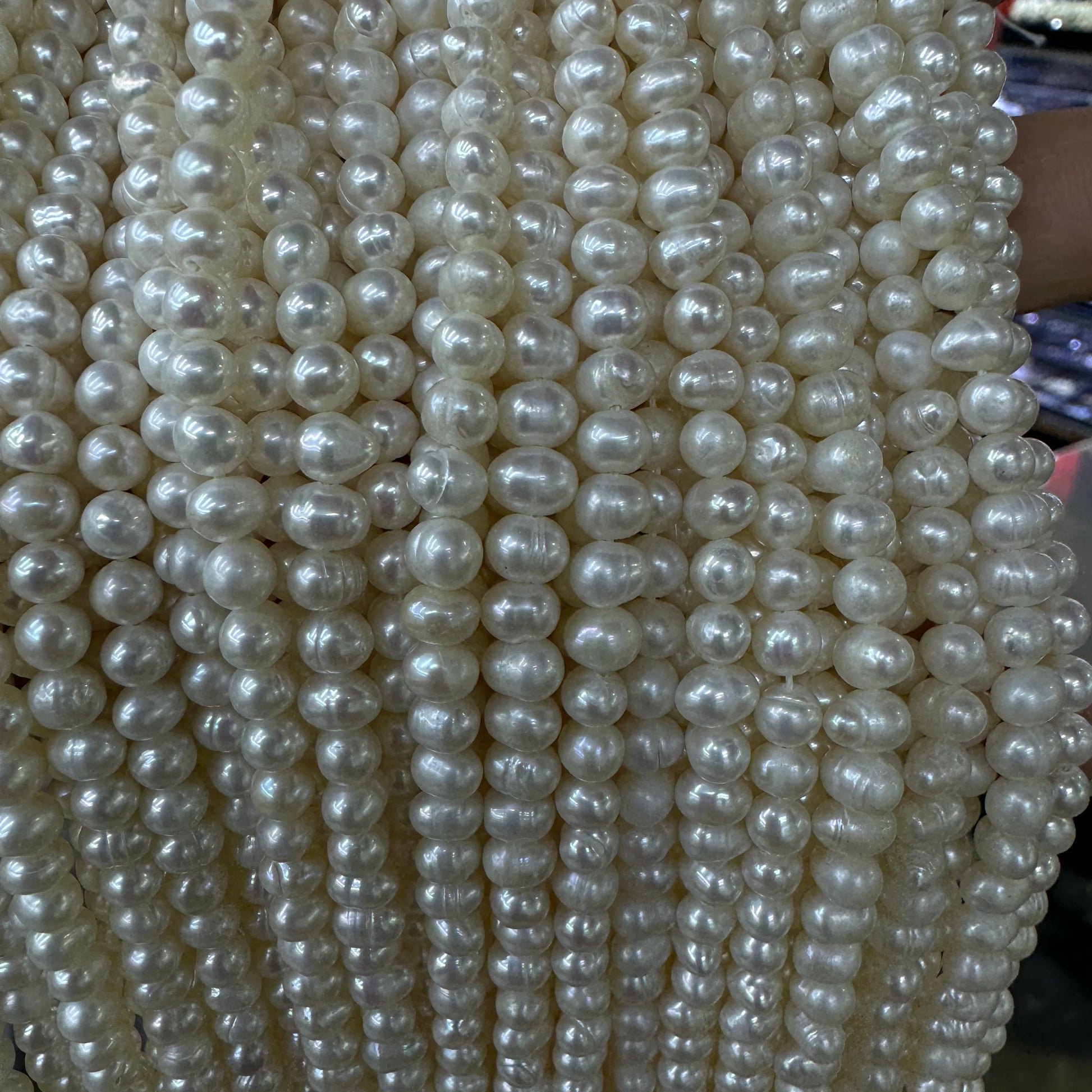 Wholesale Loose Pearl 4-5mm 5-6mm Natural Freshwater Potato Pearl Round Pearl Beads Strand for Necklace Making