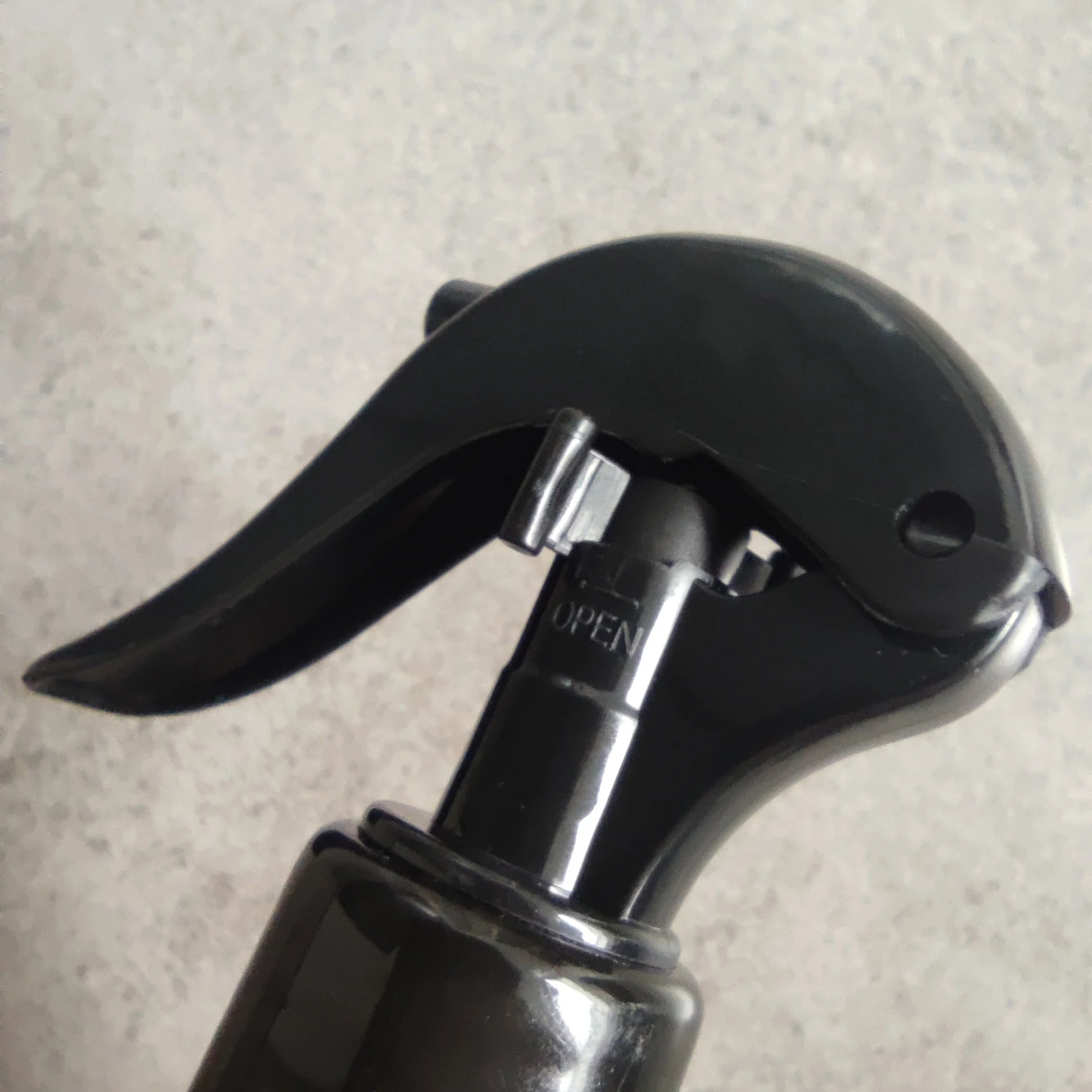 Black Mini Mist Spray 20 24 28 mm Clip  Lock Hand Dispenser Cleaning  Mini Trigger Sprayer