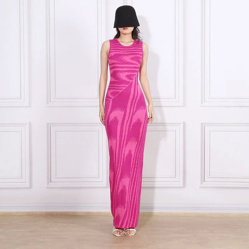 2024 New Summer Style Fashionable Round Neck Stretch Slim Abstract Jacquard Design Sleeveless Knitted Long Skirt for Women