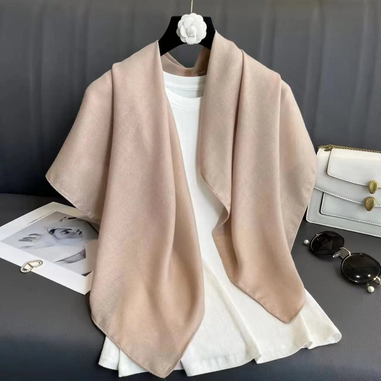 Wholesale Custom Muslim Women Plain Cotton Feeing Hijabs Shawls Fashion 90*90CM Monochrome Plain Soft Cotton Square Head Scar