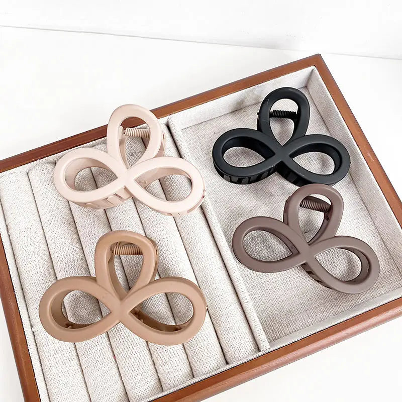 Solid Color Bowknot Line Acrylic Hair Claw 9cm Hollow Out Simple Elliptic Shark Claw Clip Durable Fashion Geometry Hair Clip