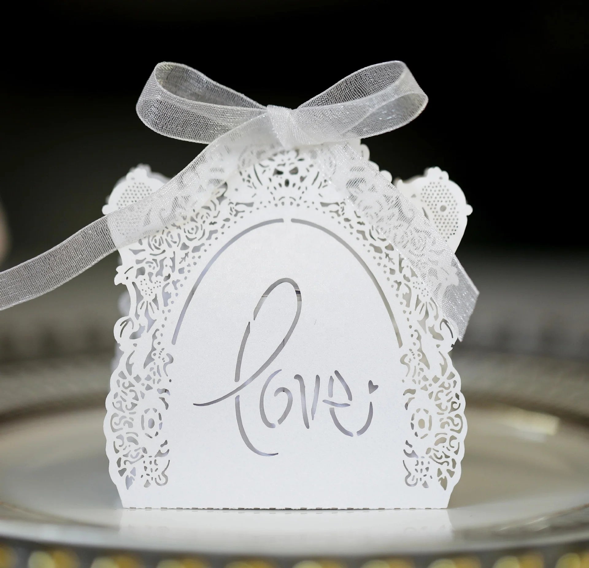 CSMD China Suppliers European Style Wholesale Online Hot Sale Hollow Out Cheap Price Ivory Souvenirs Gift Box for Wedding Par