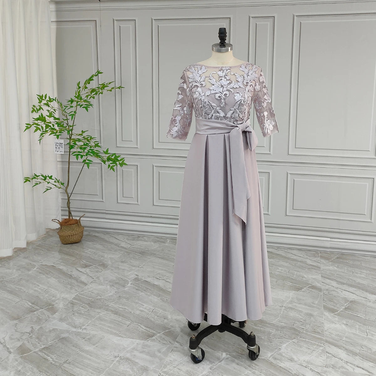 Real Photos High Quality Appliques Mother of Bride Dress for Wedding Elegant Half Sleeves Evening Gown for Women