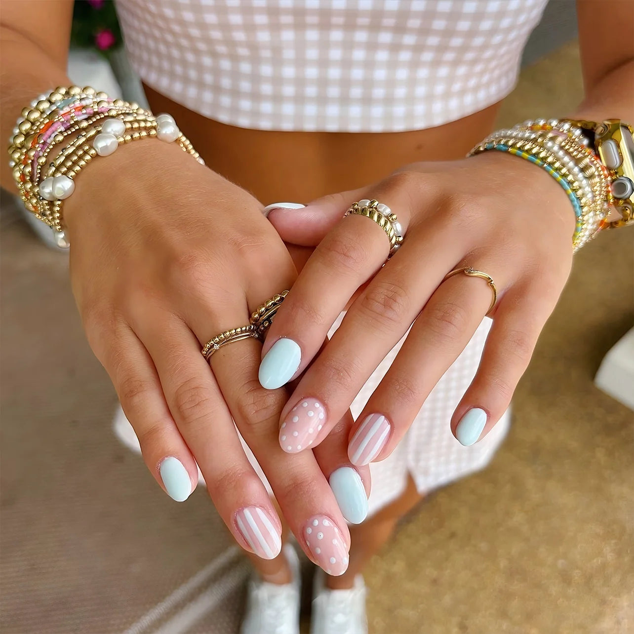 Wholesale 24 Pcs 4384 Short Round-shaped Nails Art Acrylic Press on Nails False Nails for Dating Party