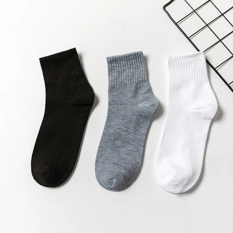 In Stock Good Cheap Breathable Quick Dry Spandex/Polyester Solid Color Men Crew Dress Socks Autumn
