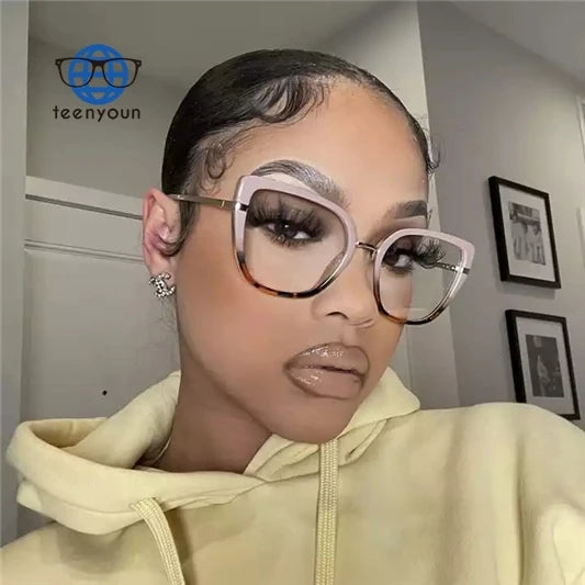 Teenyoun 2024 Tr90 Eyeglass Frames Spring Hinge Simple Designer Women Cat Eye Optical Custom Blue Light Glasses Frames Wholes