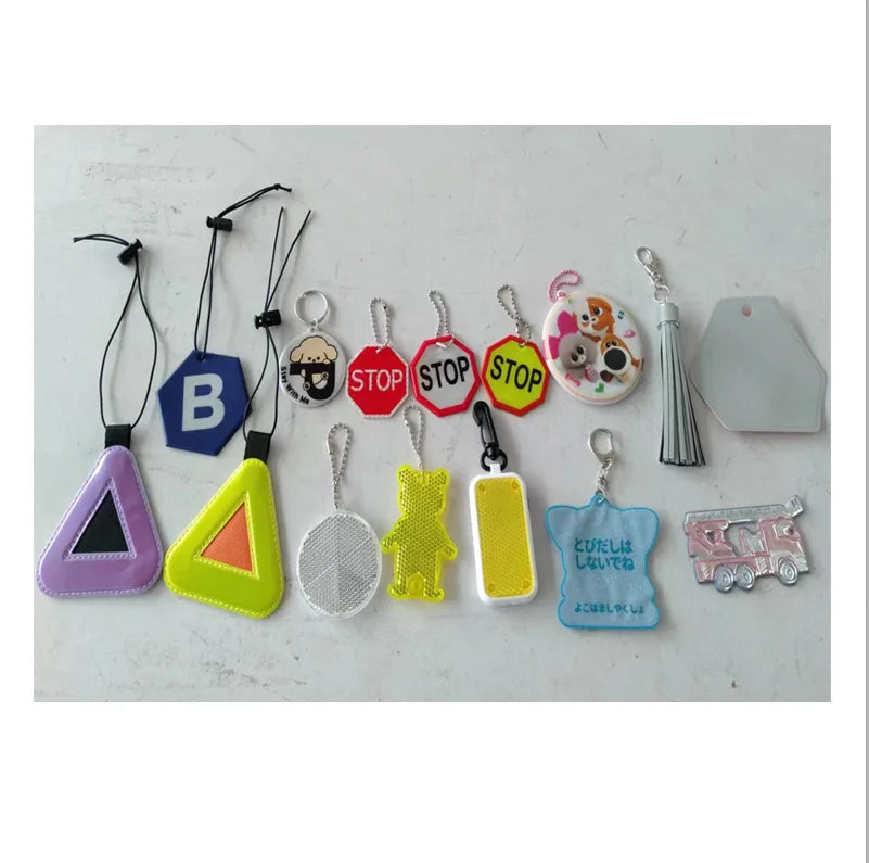 Custom EN17353 Reflectors Backpack PVC Gear Stop Design Pendant Safety Honeycomb Reflective Keychain Retro Reflex Soft Hanger