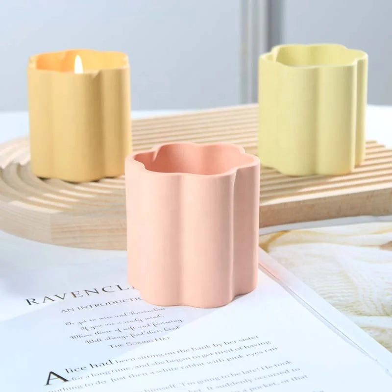 YBH Modern Custom Logo Matte Flower Shape Ceramic Candle Jar for Soy Wax Candle Making Home Decoration Christmas