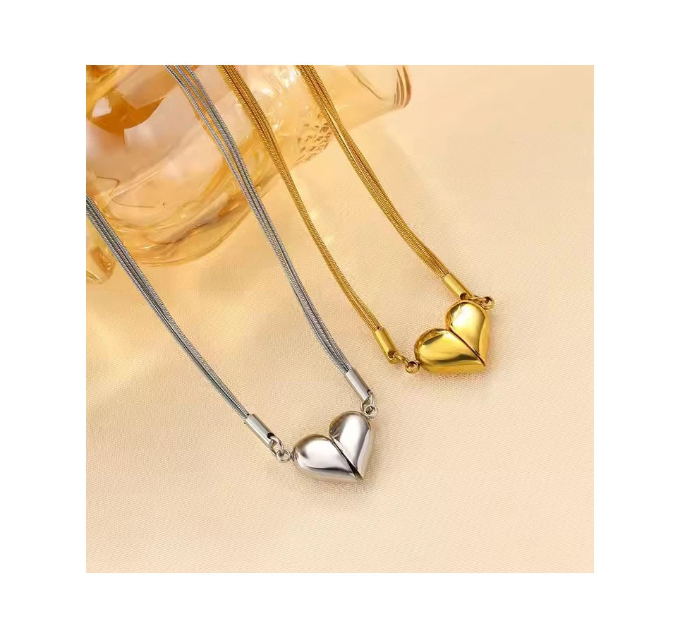 Latest Style 18K Gold Magnetic Heart Necklace Multi-Layered Collar Chain Stainless Steel Heart Pendant Necklace for Girl