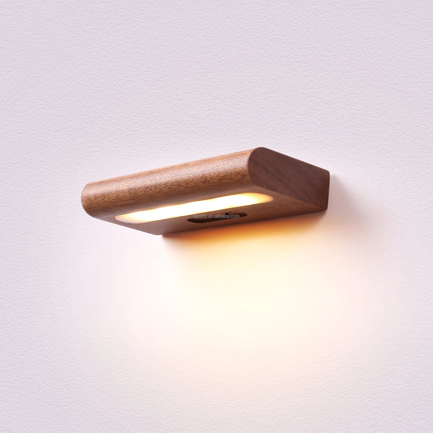 New Design Magnetic Rechargeable Wall Lamp Smart Home Light Dusk to Dawn Sensor Night Light Wireless Solid Wood Solar Wall Li