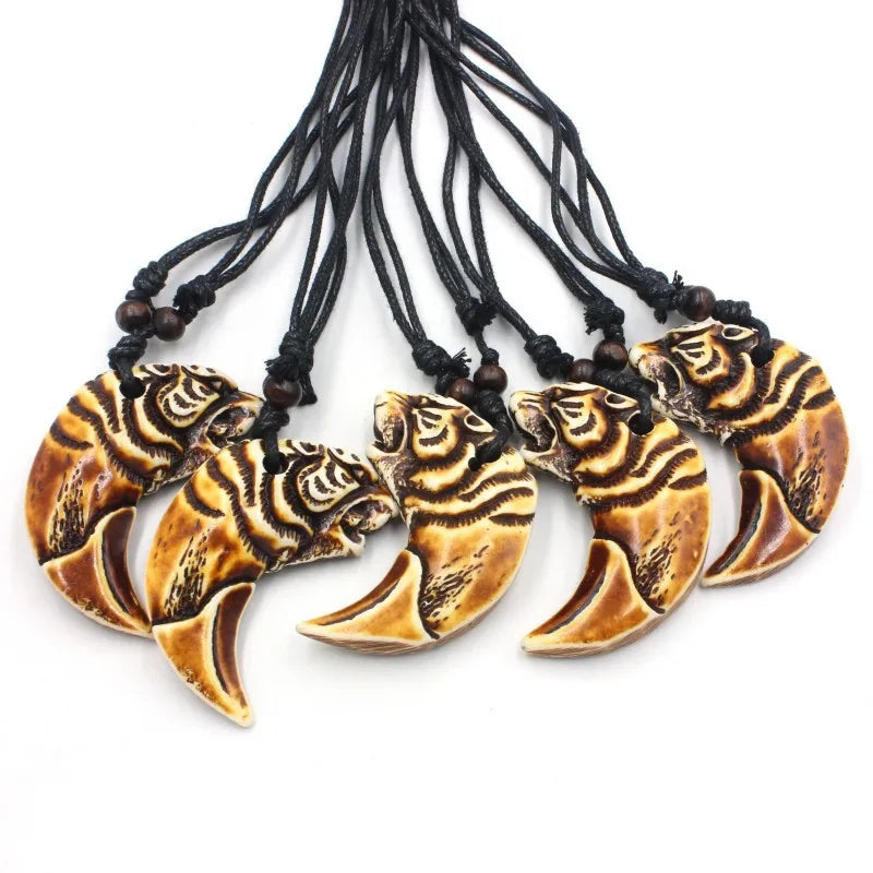 Fashion Tibet Yak Bone Carved Animal Tooth Necklaces Men's Domineering Brown Acrylic Tiger Head Wolf Tooth Pendant Necklace
