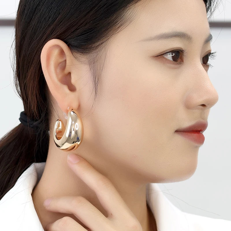 Chunky French Silver Needle Retro C Shape Earrings Resin Ear Clip Unique Trendy Temperament Earrings