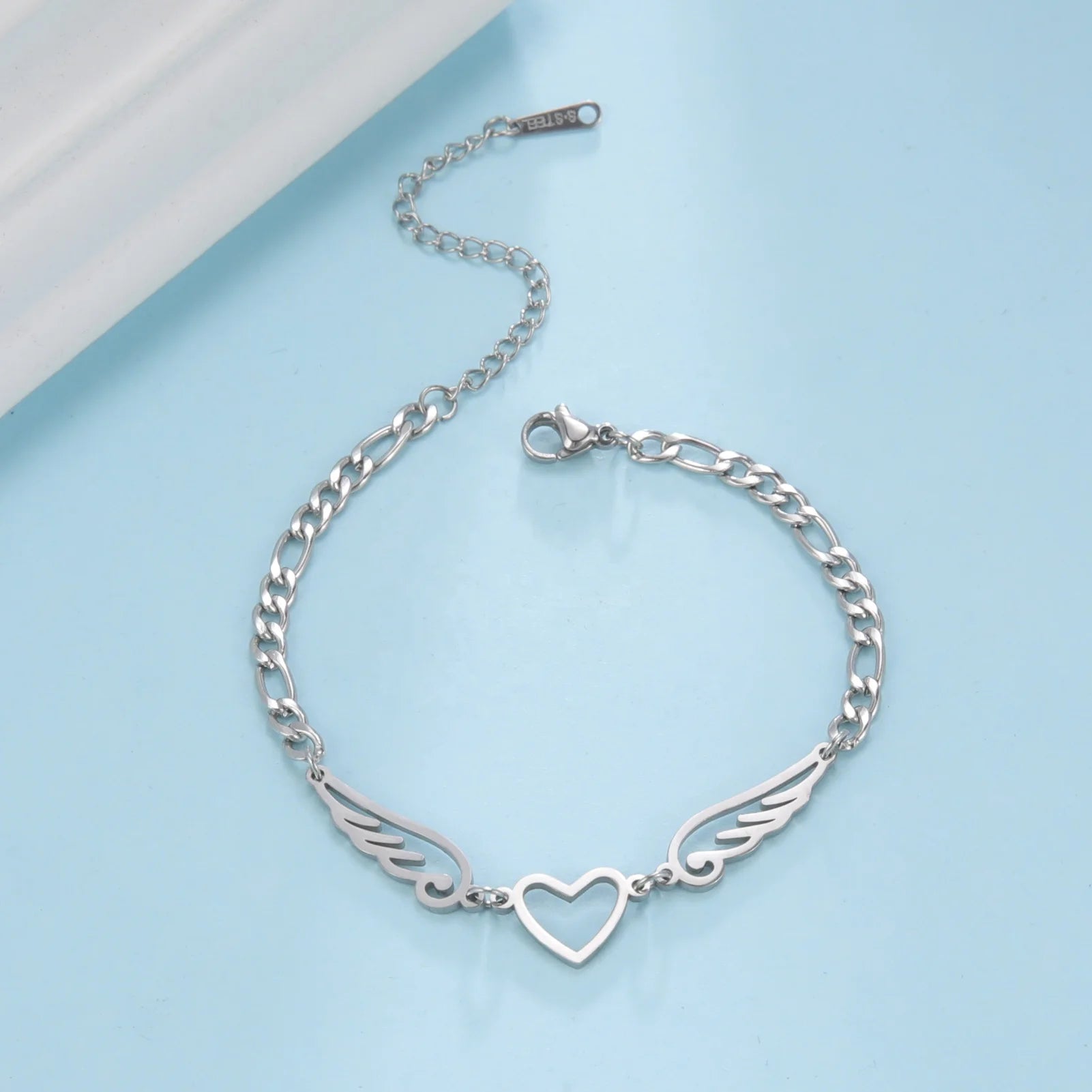 Angel Wings Heart Pendant Bracelet Stainless Steel Figaro Chain Bracelet for Women Fashion Jewelry Valentines Gift