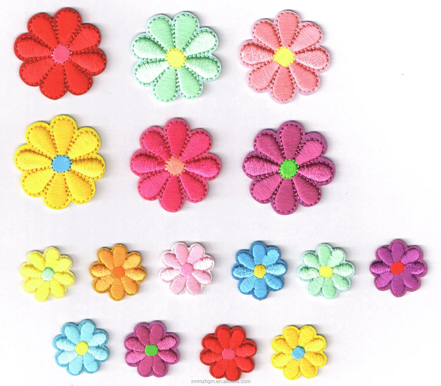 Customized Multicolored Flower Clothing Patches with Lace Embroidery Badges Iron-On Style Fabric Material