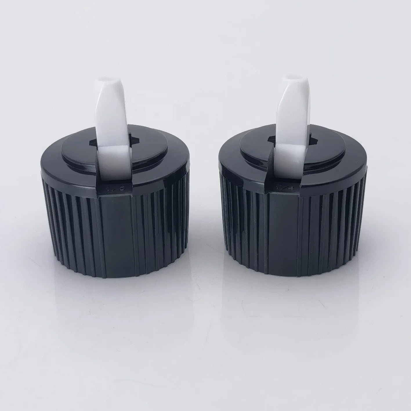 28 mm Plastic Screw Top Turret Cap With Striped Edges for Chemicals