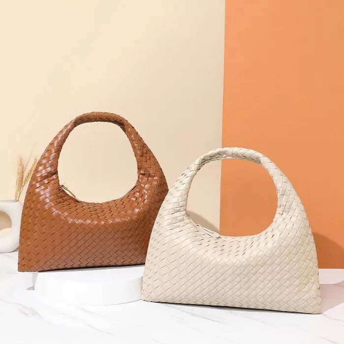 New Hand-woven Crescent Fashion Large Capacity Hand Bag Casual  Underarm Bag Bolsos Para Mujere women pu leather bags